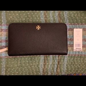 Tory Burch Robinson Zip Continental Wallet